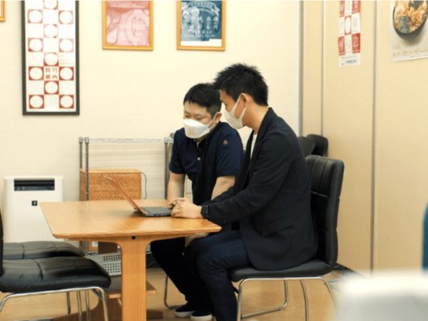 竹内製菓様との打ち合わせの様子